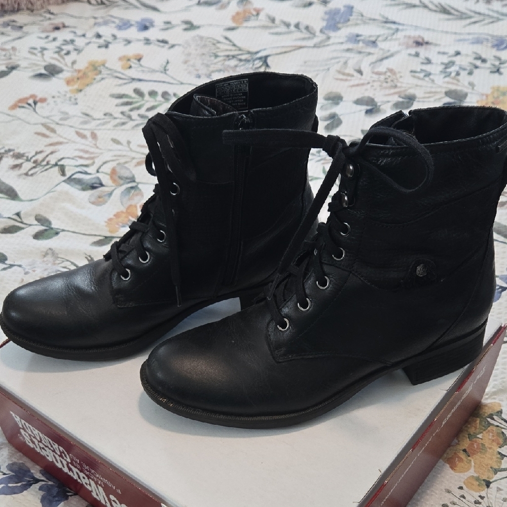 Rockport Black Combat Boots with Sturdy Rubber Sole